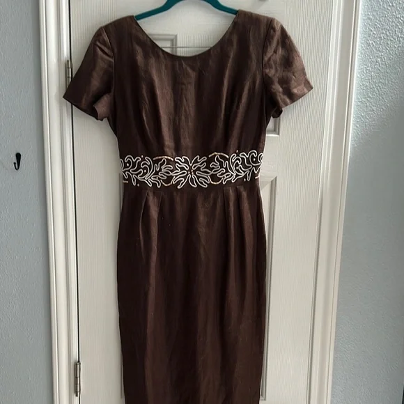 Donna Morgan Brown Midi Dress with White Embroidered Waist - Picture 4 of 9